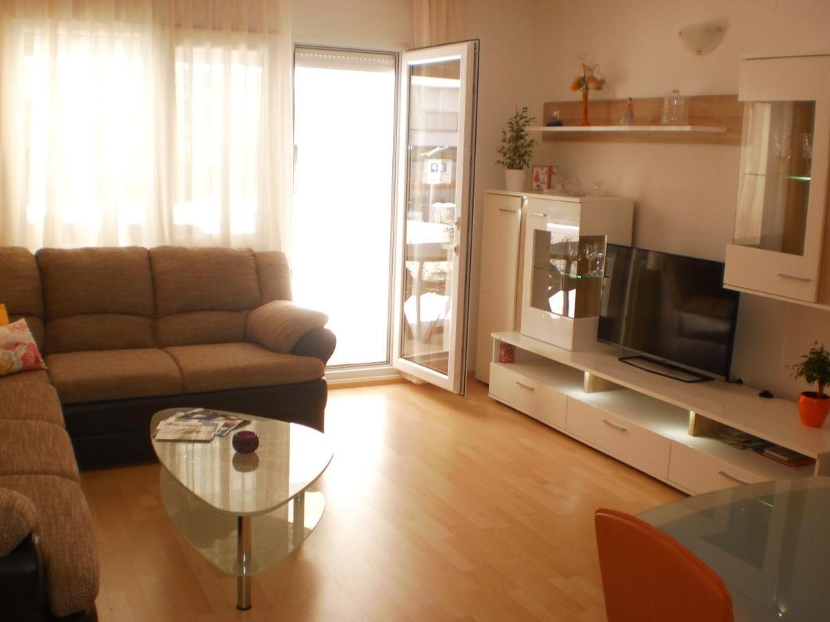 Apartment Lana Omiš Extérieur photo