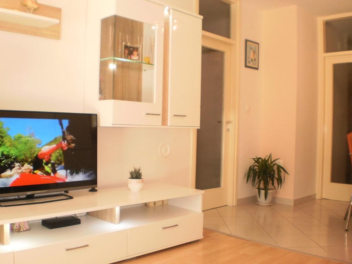 Apartment Lana Omiš Extérieur photo
