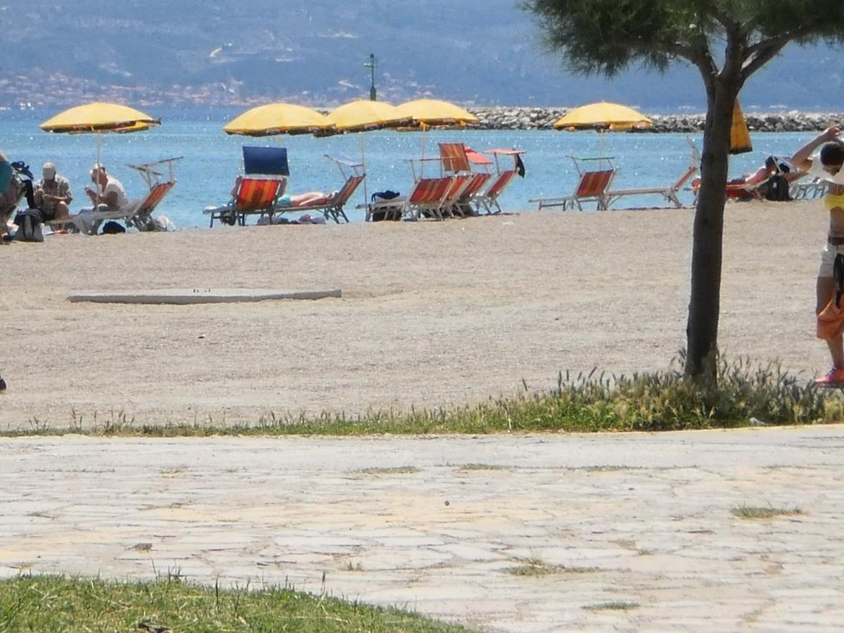 Apartment Lana Omiš Extérieur photo