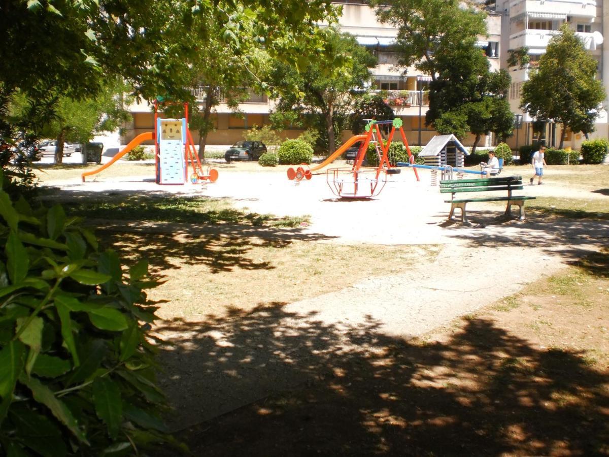 Apartment Lana Omiš Extérieur photo